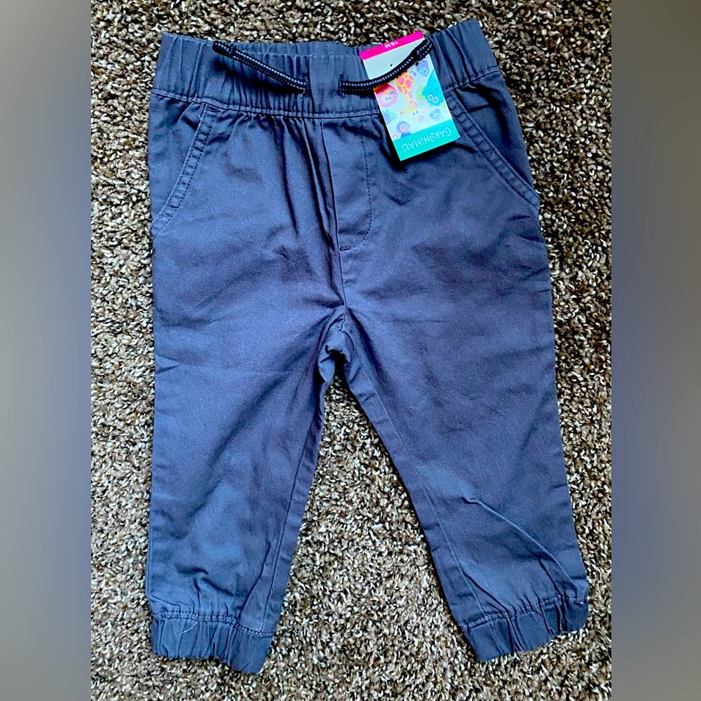 BRAND NEW - Cuffed pants size 18M